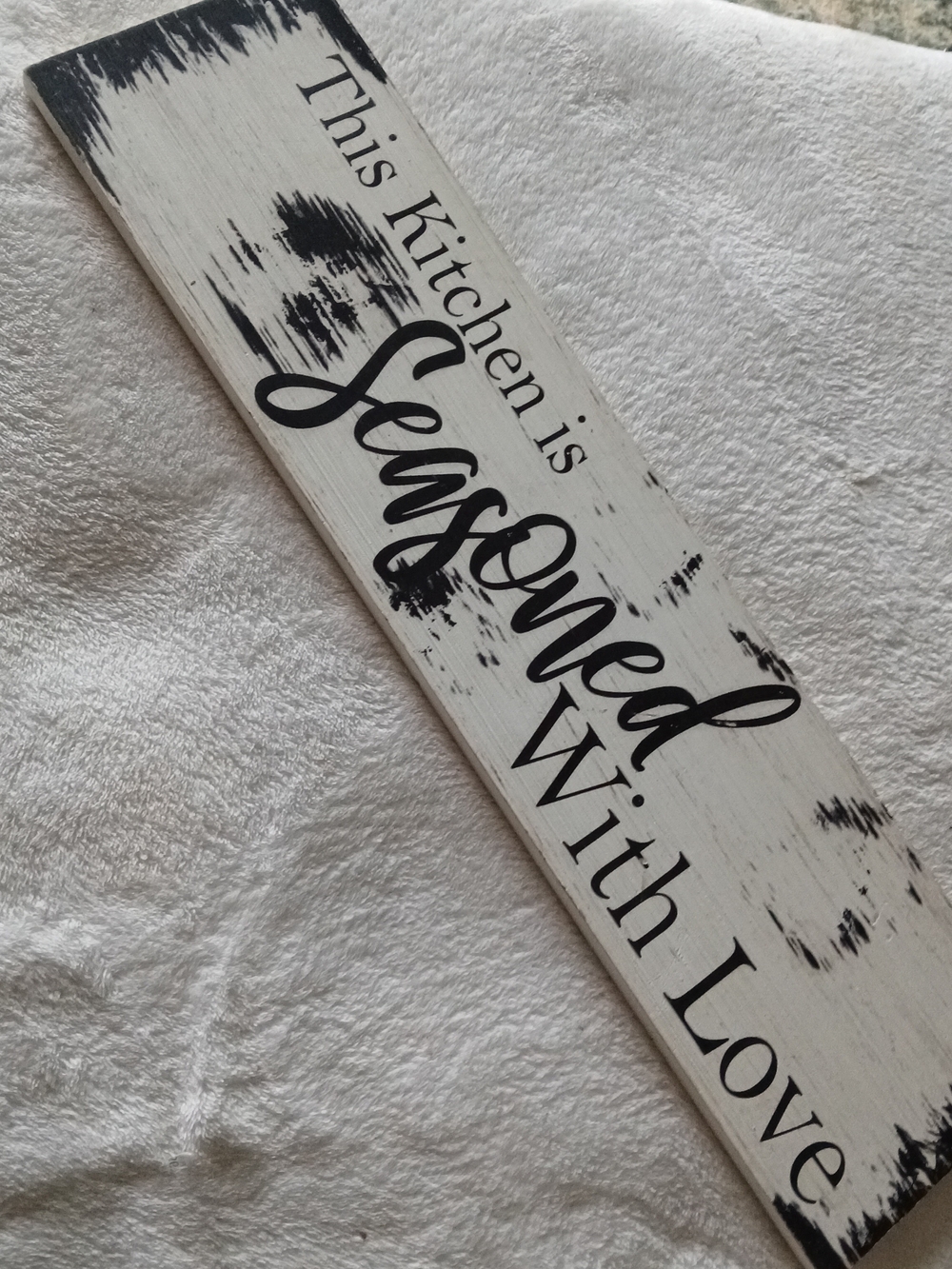 This Kitchen Is Seasoned With Love Sign - Farmhouse Decor [21" x 6"]